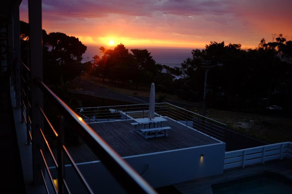 Camps Bay Loft With Stunning Mountain And Ocean Views Apartman Fokváros Kültér fotó